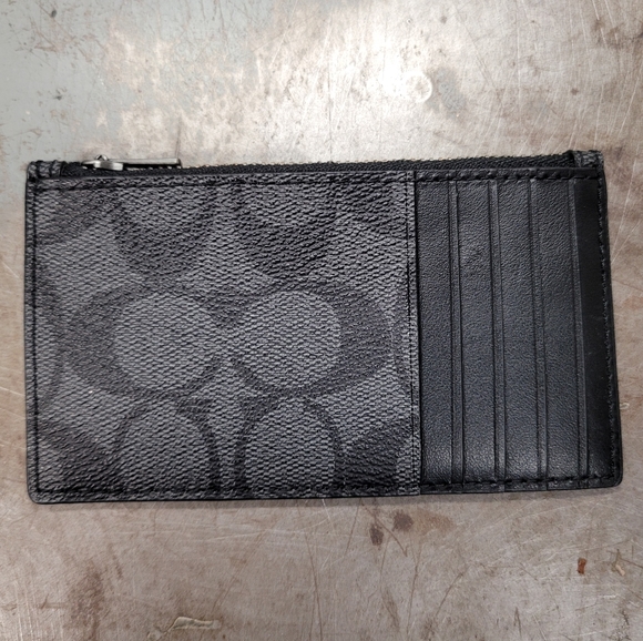 NWT COACH SIGNATURE PAC-MAN ZIP COIN AND CARD CASE RARE SOLD OUT - Picture 3 of 3